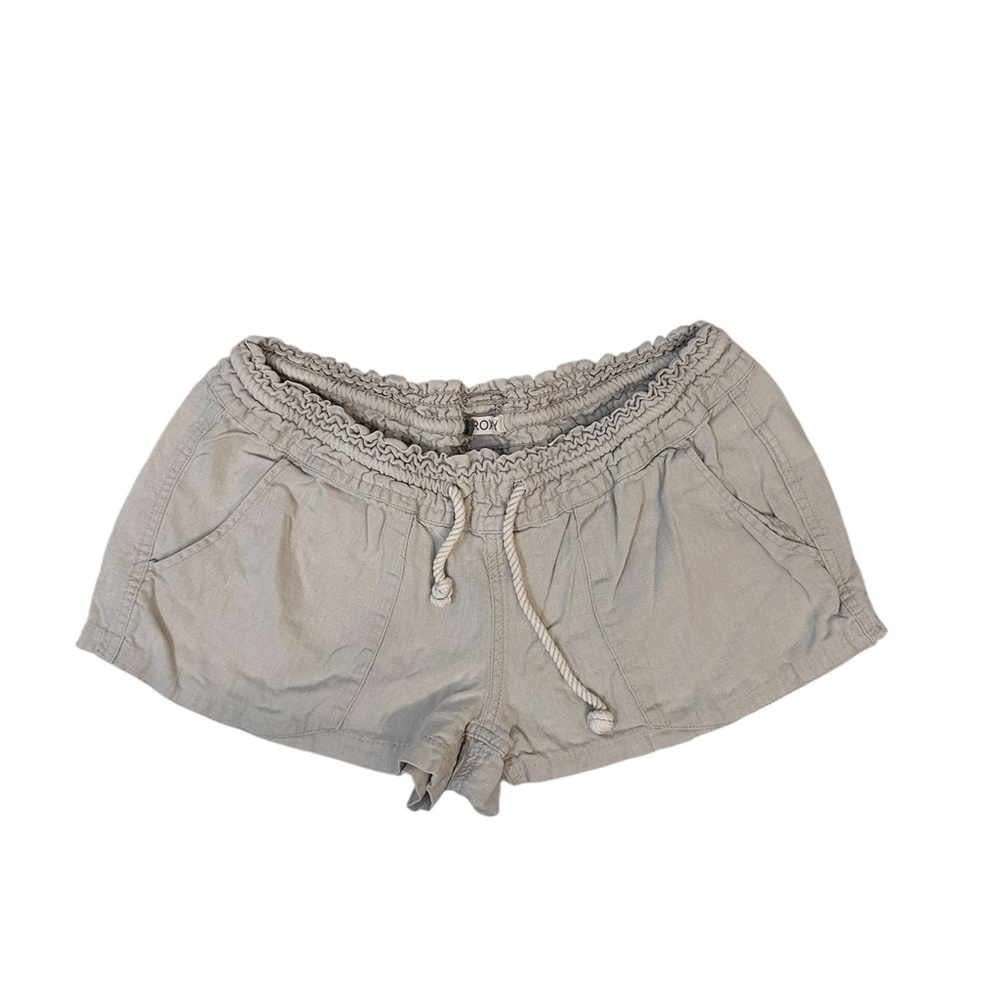 Roxy woman’s cream color shorts with pockets &draw string waist size medium